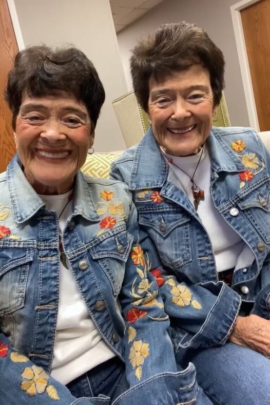 “They Dressed In The Same Clothes Every Day All Their Lives”: What Do 84-Year-Old Twin Sisters Look Like?