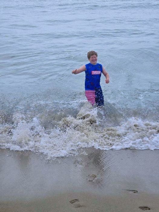 Mom warns after her 10-year-old kid passes out while having fun in the ocean